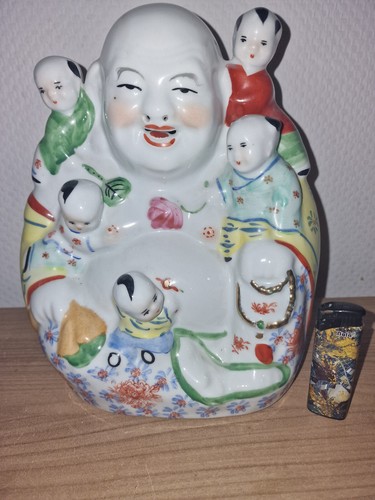 Chinesischer buddha mit kinder - buddha,